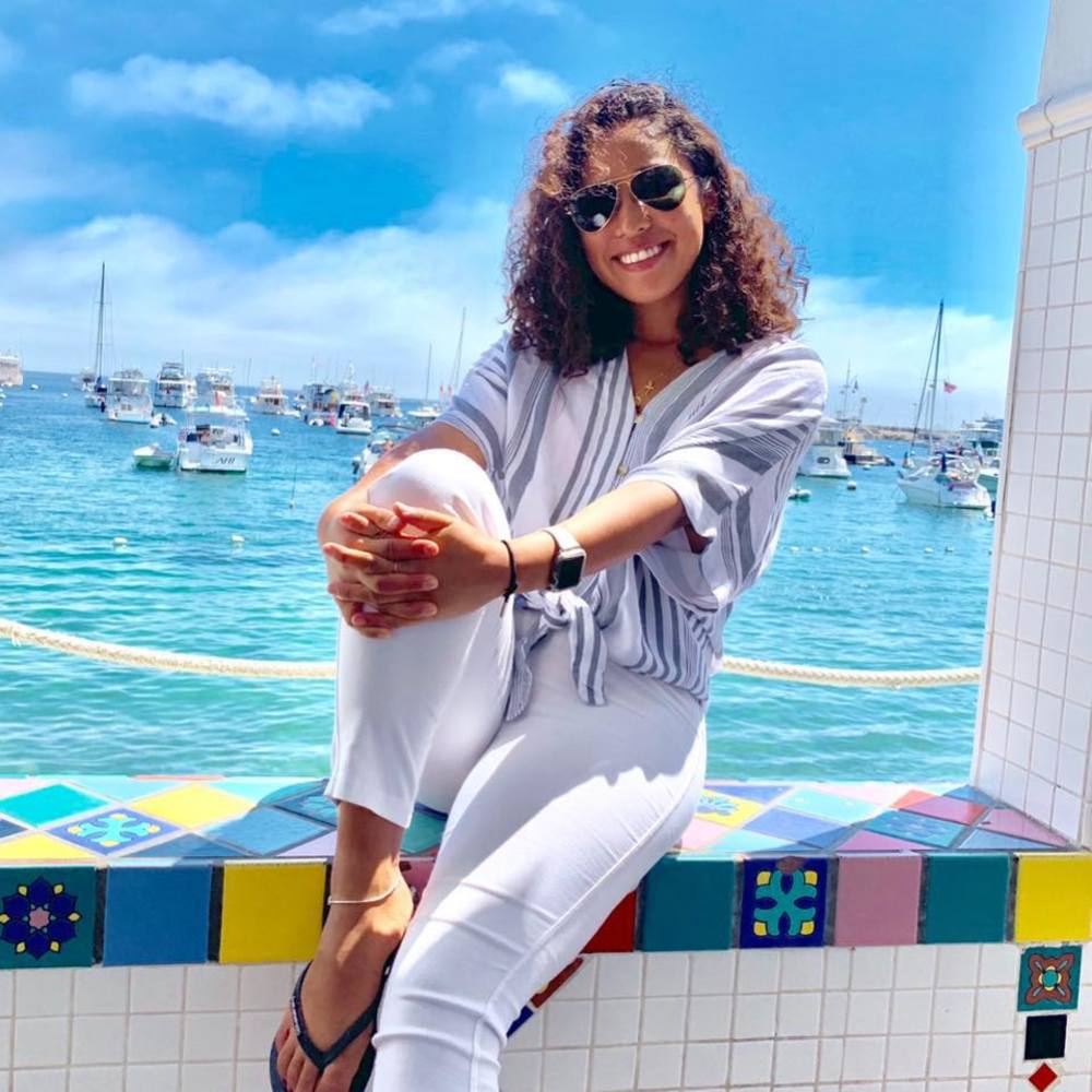 Meet your Posher, Aki